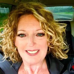 Meet your Posher, Claudine